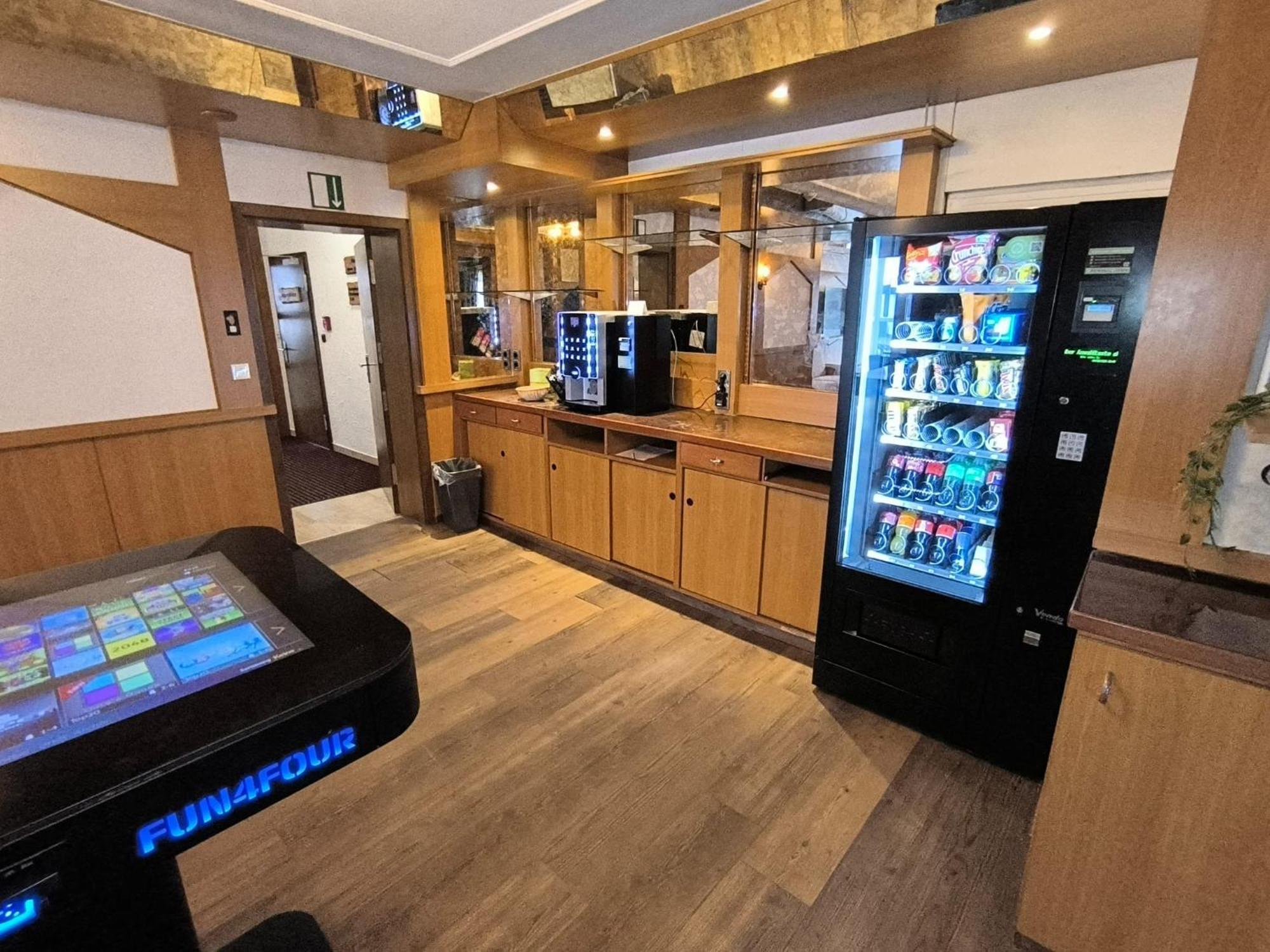 Smart 1 Bb1 052 Hotel